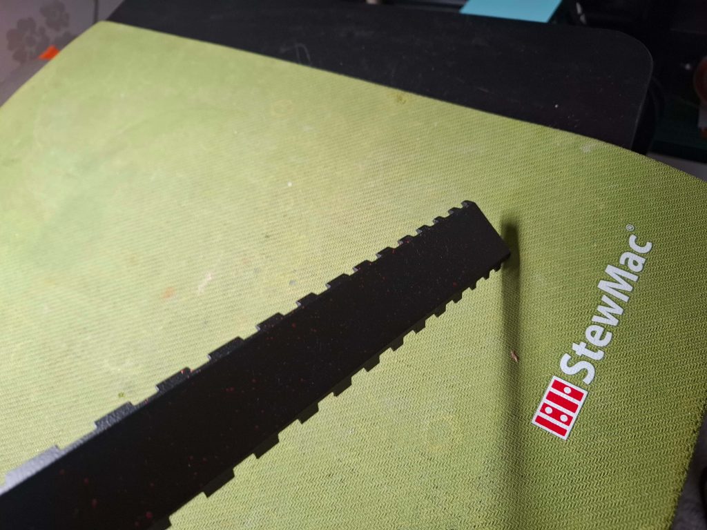 A notched straight edge